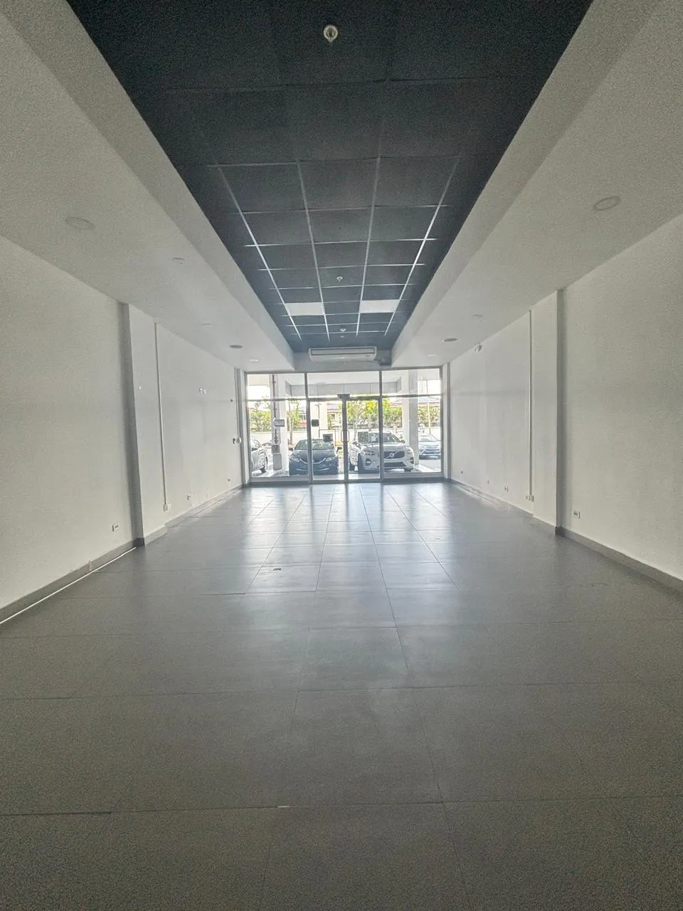 Espace commercial à Costa del Este à louer