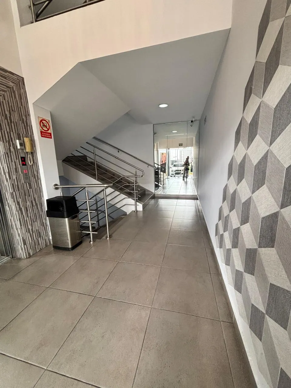 Espace commercial à Costa del Este à louer