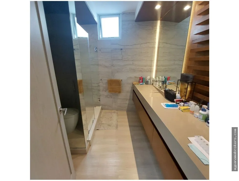 Apartamento en venta en Luxor 300