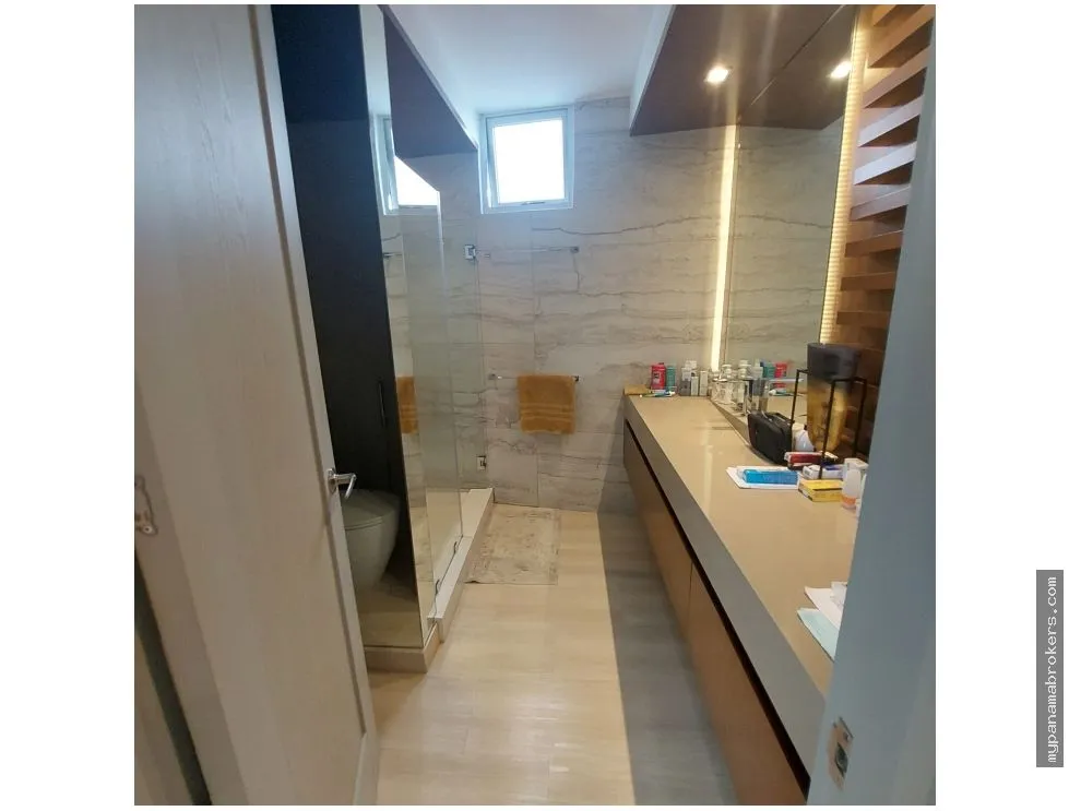 Apartamento en venta en Luxor 300