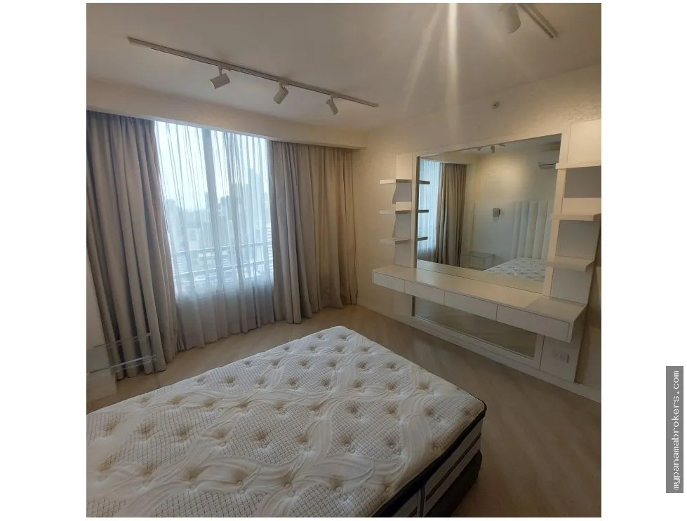 Apartamento en venta en Luxor 300