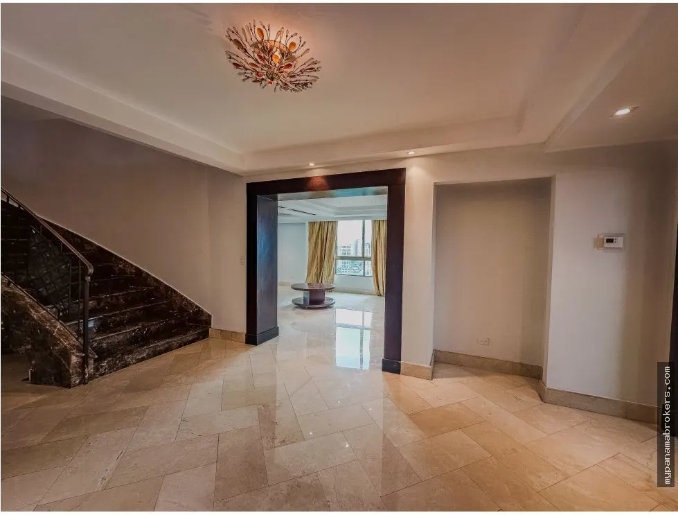 Penthouse for sale in Panama