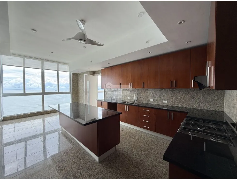 PUNTA PAITILLA / THE POINT / 500M / 4 BEDROOMS / FURNISHED WITH APPLIANCES