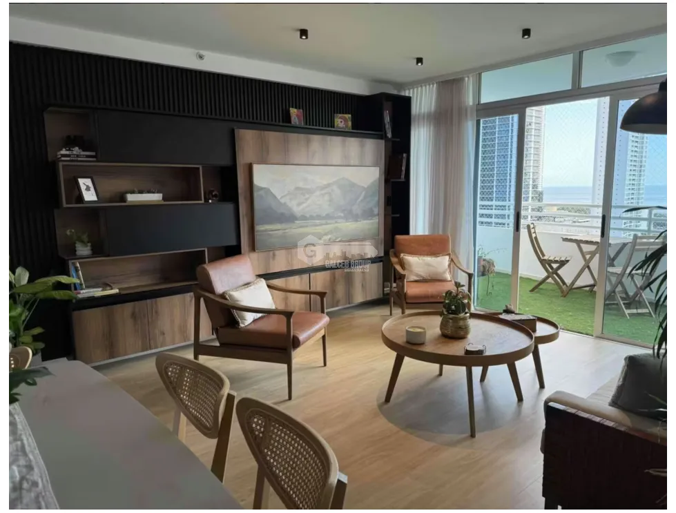 SE ALQUILA EN COSTA DEL ESTE PH VERTIKAL 170 M2 SEMI-AMOBLADO