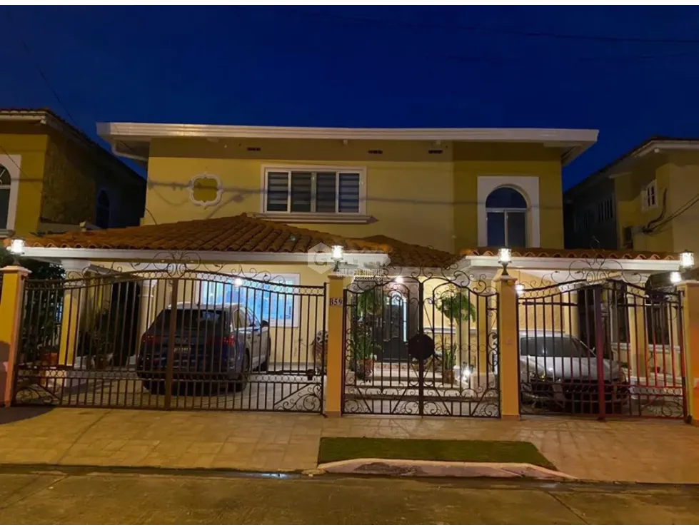 Дом в Villa Lucre на продажу