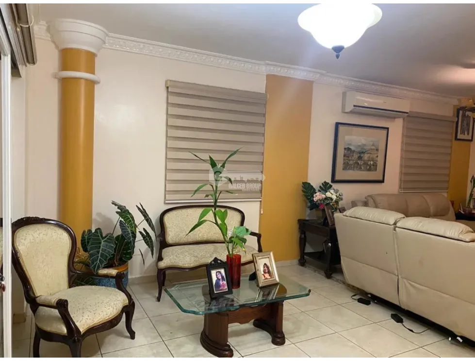 Дом в Villa Lucre на продажу