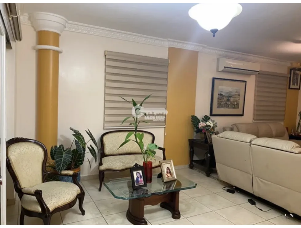 Дом в Villa Lucre на продажу