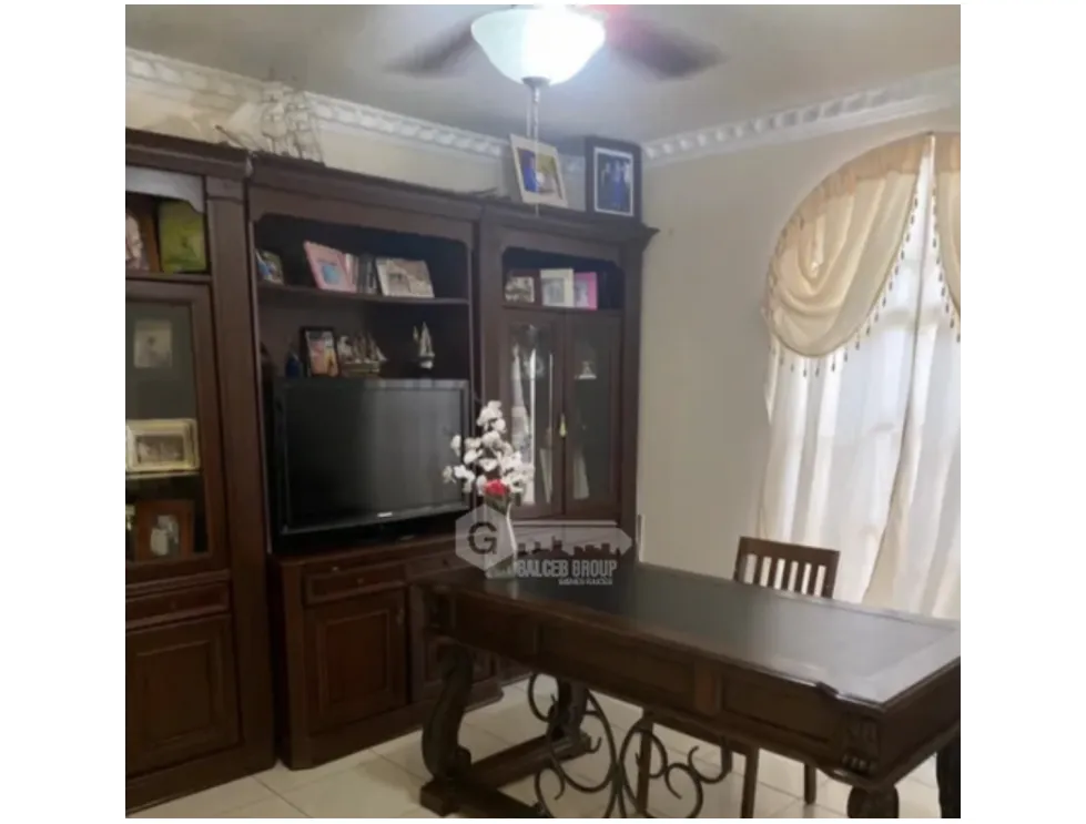 Дом в Villa Lucre на продажу