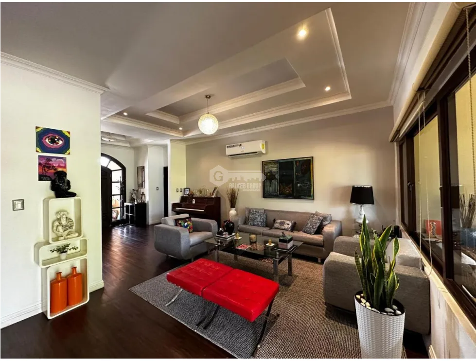 Single Family House for sale in Costa Sur