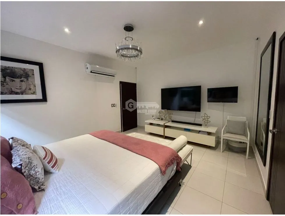 Single Family House for sale in Costa Sur