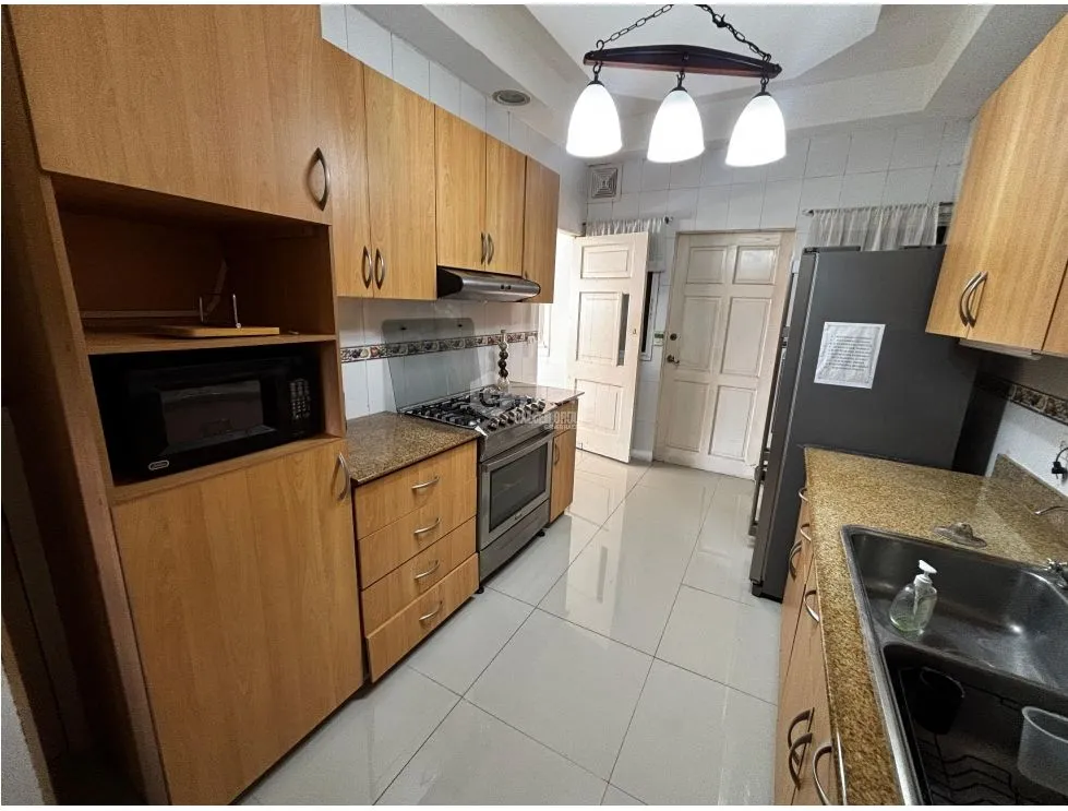 COLÓN / MARGARITA / 240M / 3 BEDROOMS / 2 PARKING / FURNISHED