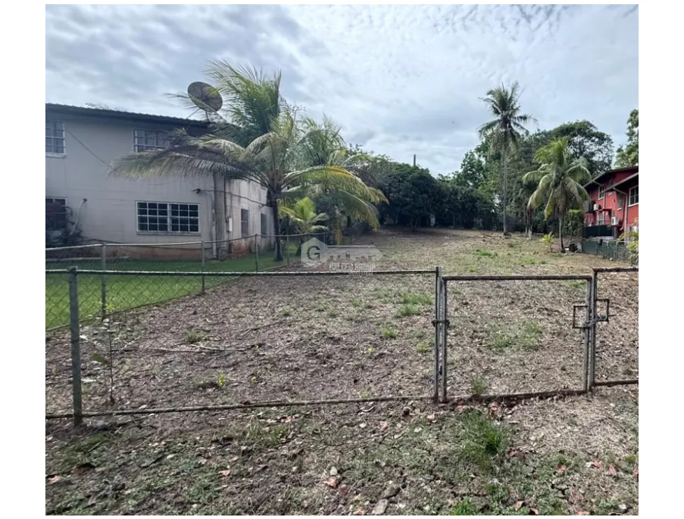 CLAYTON / 876M / FLAT LAND / R2D1 ZONING / ON MAIN ROAD