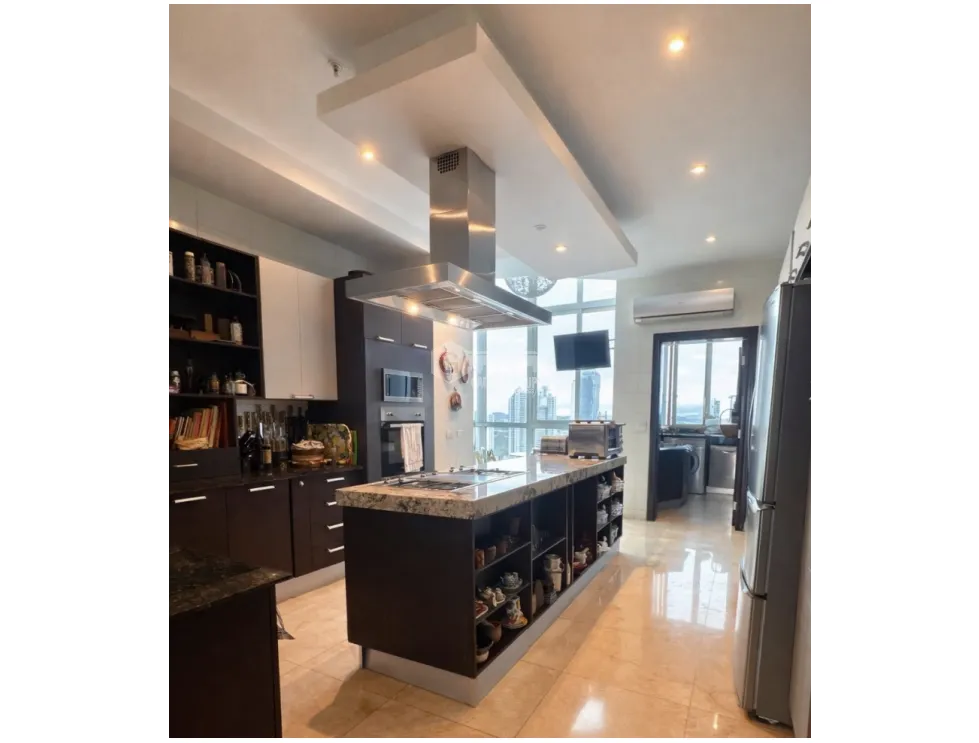 COSTA DEL ESTE / PH VITRI / 464M / 4 HABITACIONES / 4 PARKING / BALCON