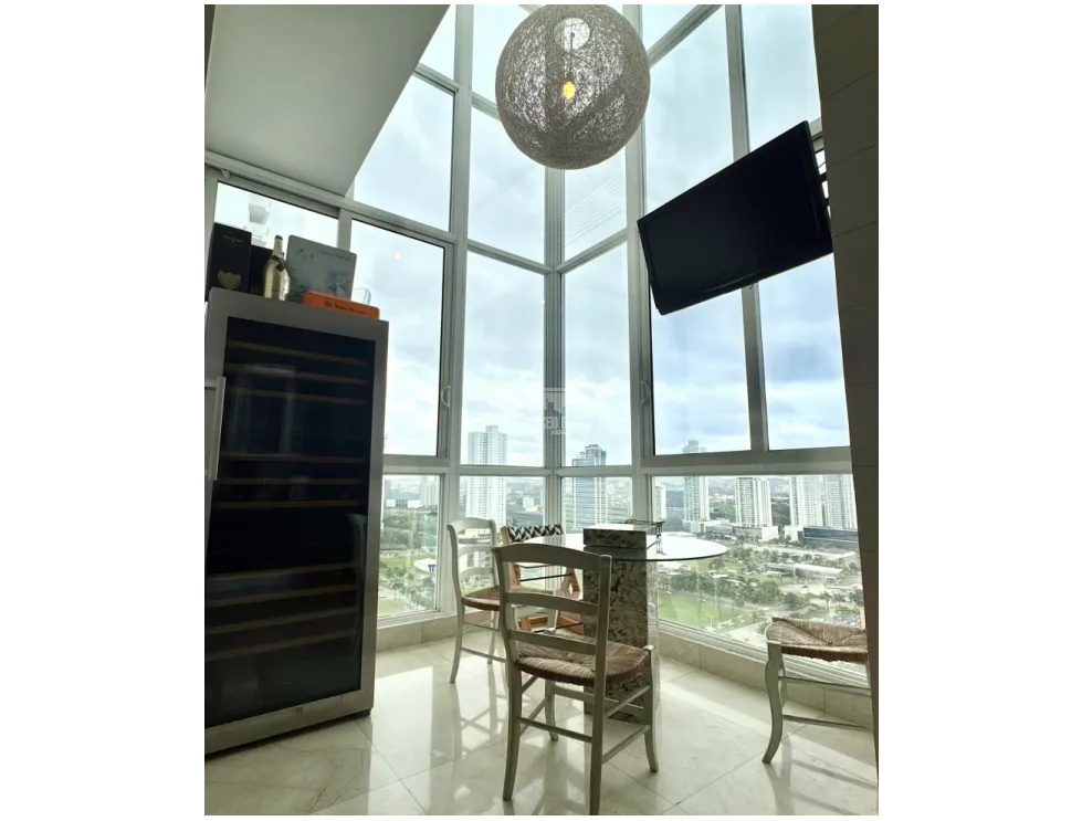 COSTA DEL ESTE / PH VITRI / 464M / 4 HABITACIONES / 4 PARKING / BALCON