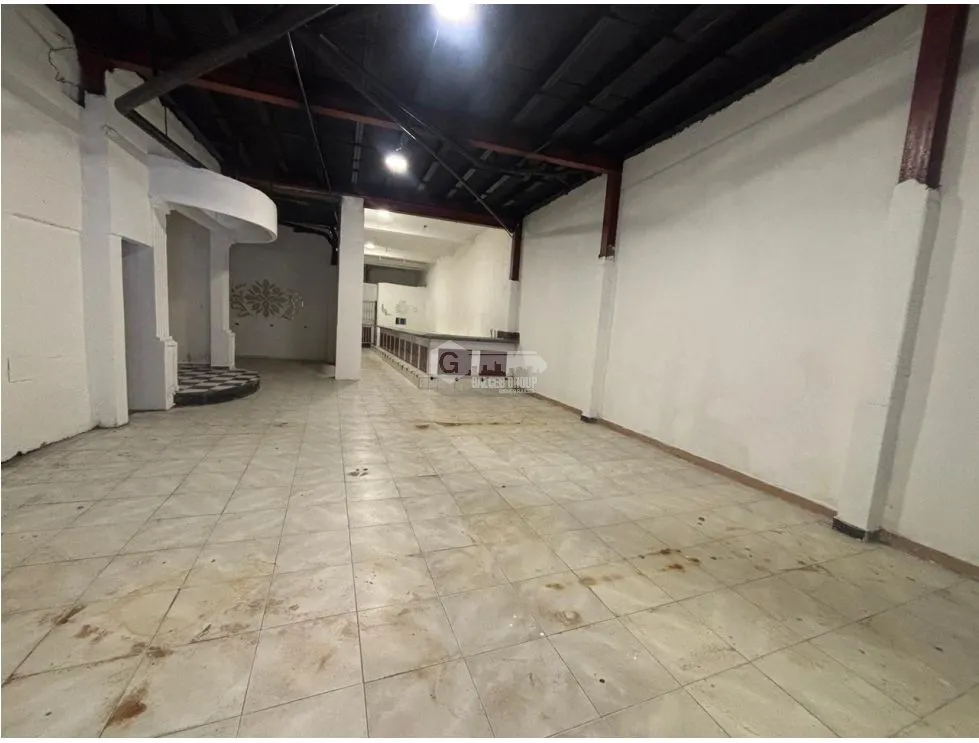 Espace commercial à Casco Viejo à louer