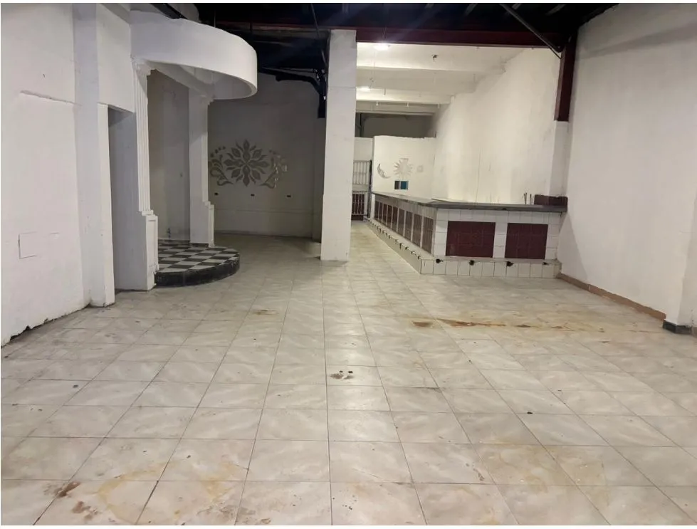 Espace commercial à Casco Viejo à louer