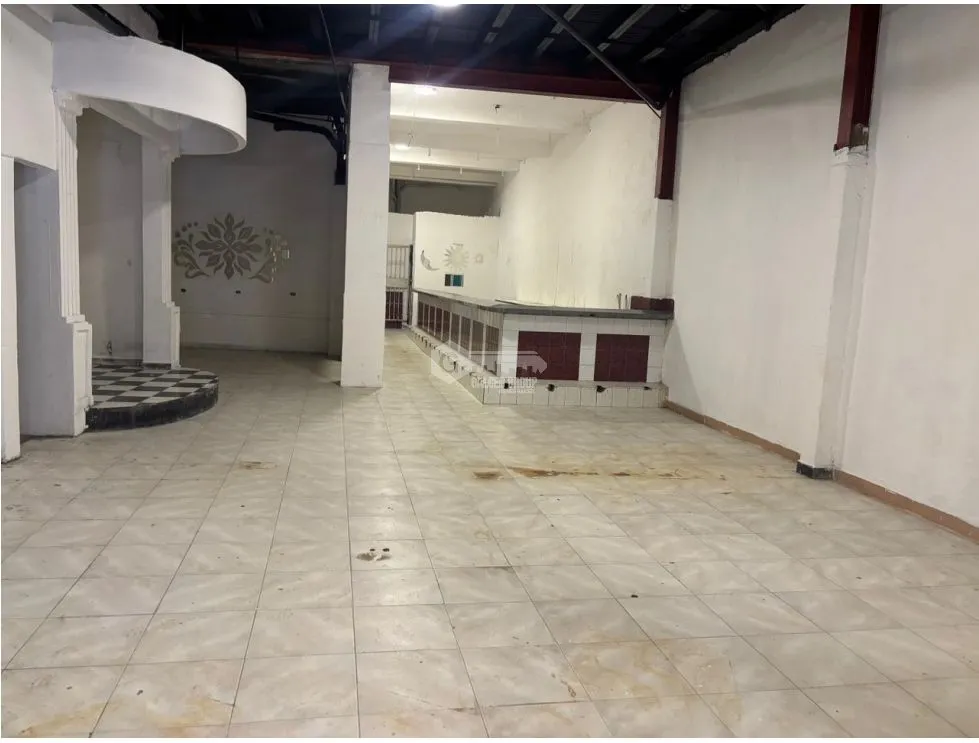 Espace commercial à Casco Viejo à louer