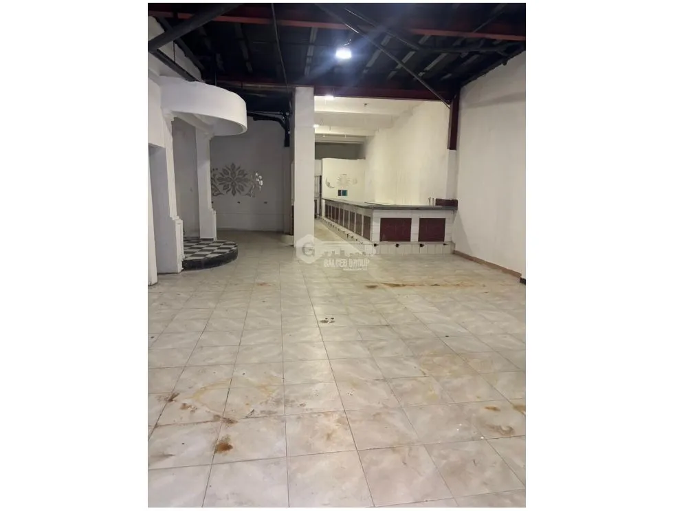 Espace commercial à Casco Viejo à louer