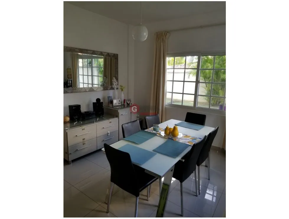 COSTA SUR / VILLA VALENCIA / 369M / 4 HABITACION / 2 NIVELES / PISCINA