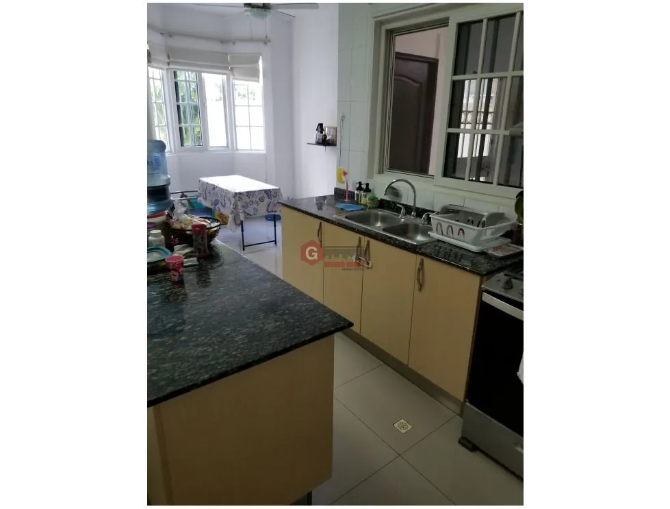 COSTA SUR / VILLA VALENCIA / 369M / 4 HABITACION / 2 NIVELES / PISCINA