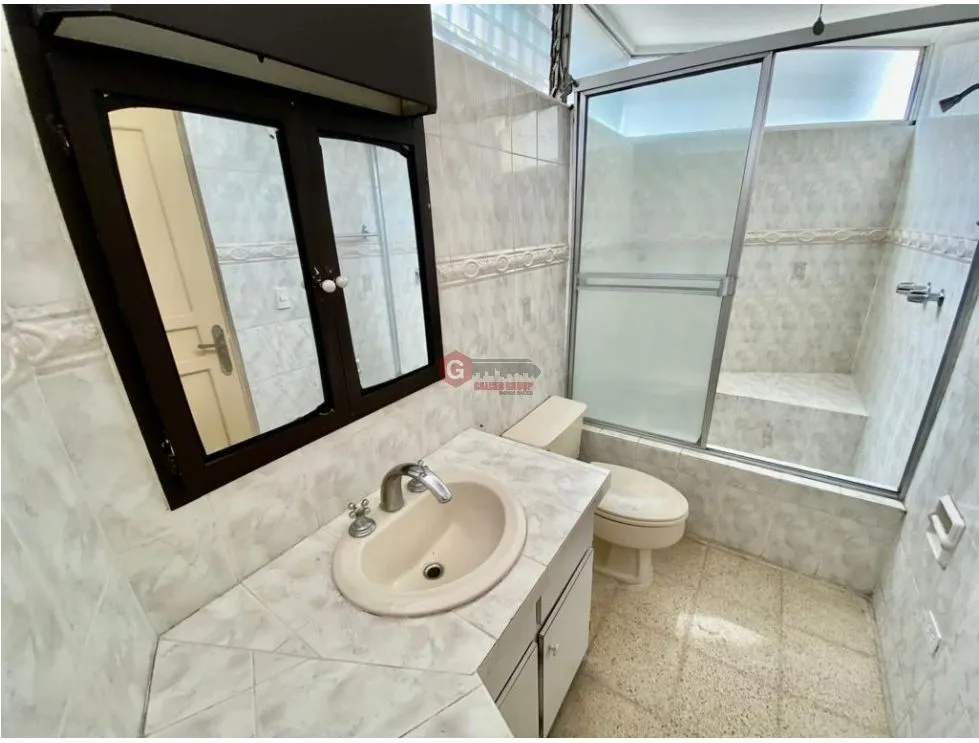 PUNTA PAITILLA / EDIFICIO LAS PERLAS / 250m / 3 HABITACIONES / 2 BAÑOS
