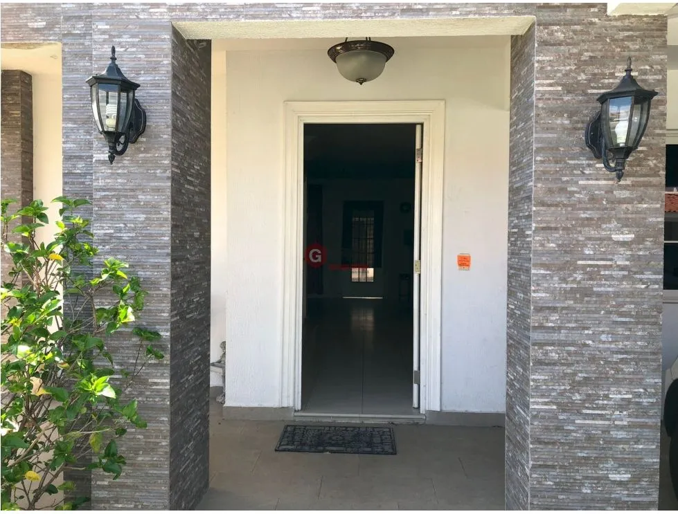 Single Family House for sale in Costa Sur