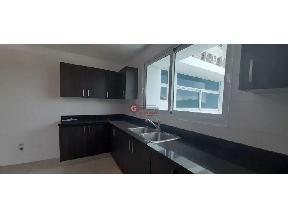квартира в Condado del Rey на продажу