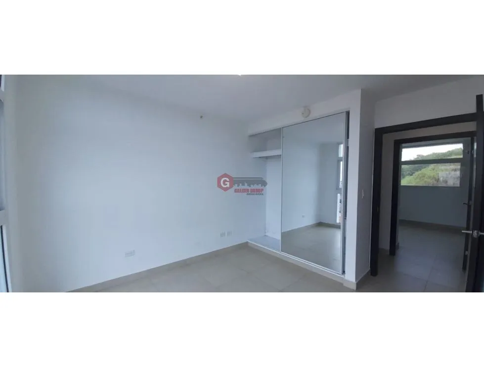 квартира в Condado del Rey на продажу