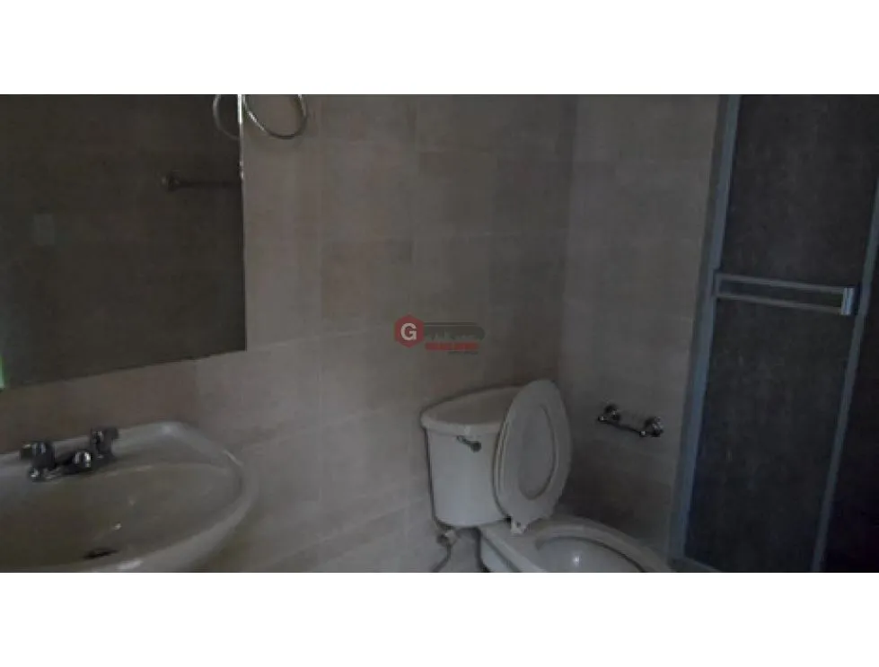 OFICINA / OBARRIO / EDIF. HI TECH / 250M2 / AIRE CENTRAL / VACIA