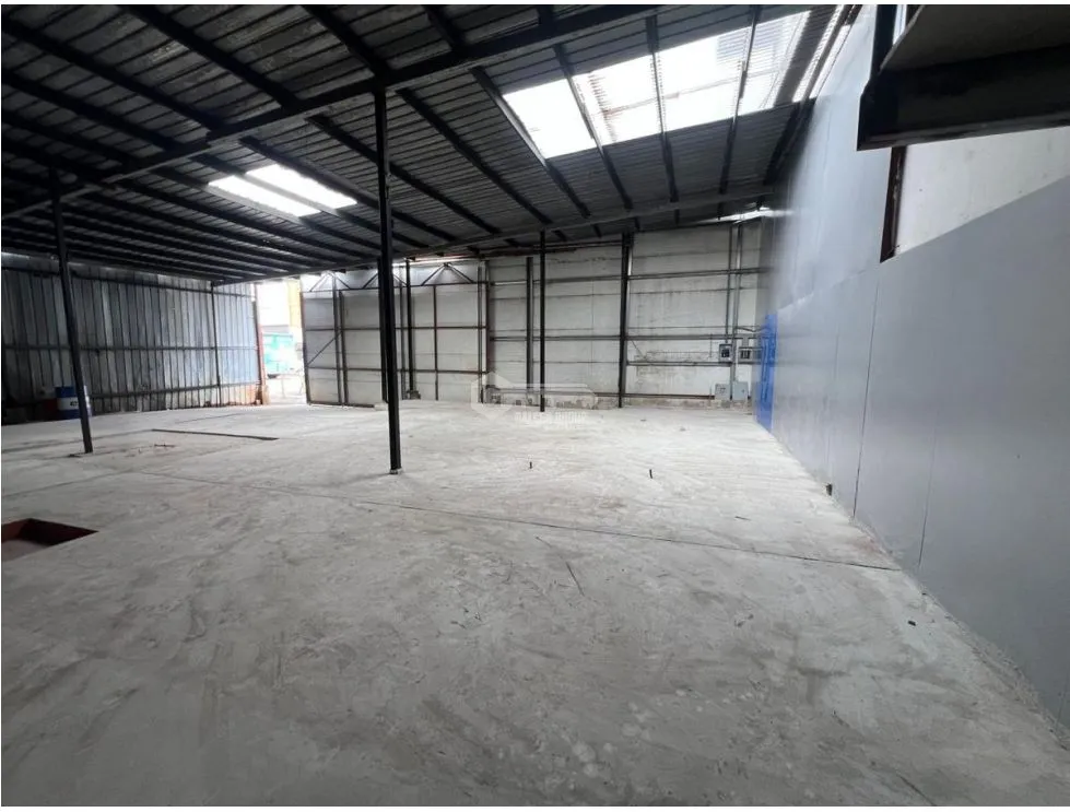 Warehouse for rent in Llano Bonito