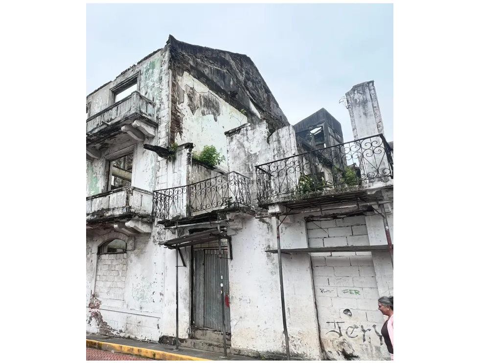 建筑很多 在 Panama 出售