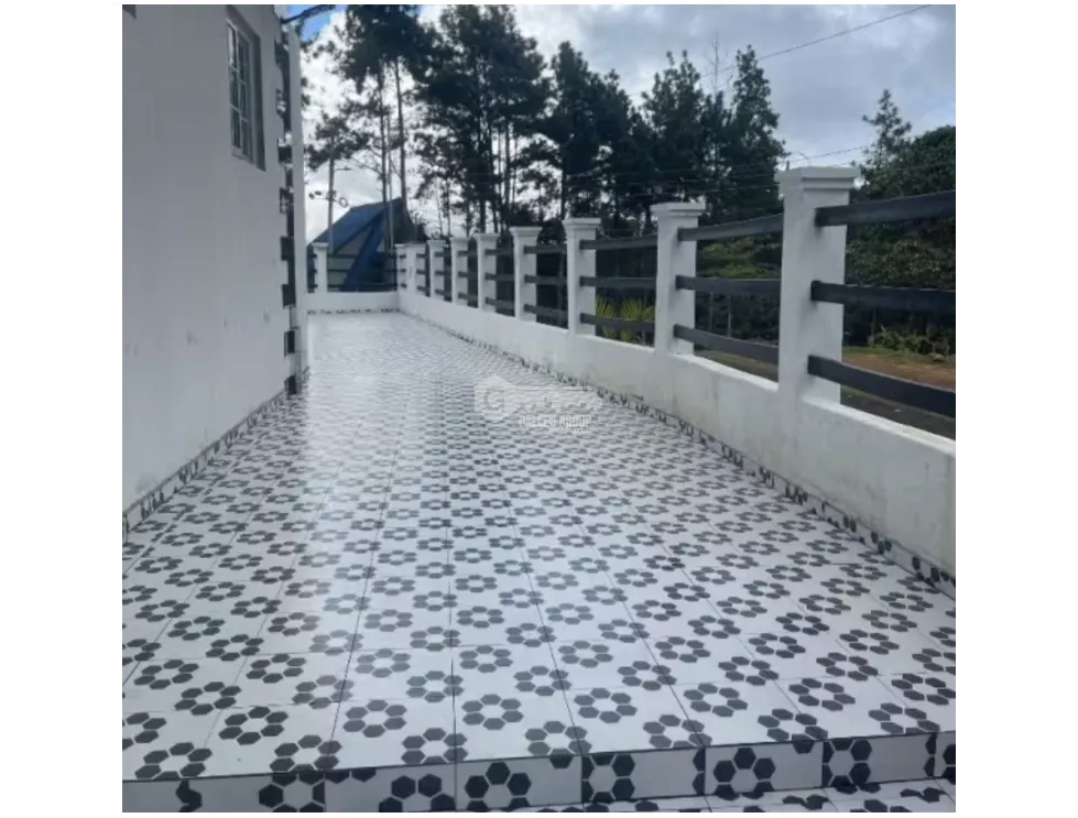 ALTOS DE CERRO AZUL / 300M / 5 HABITACION / 6 PARKING / DOS NIVELES