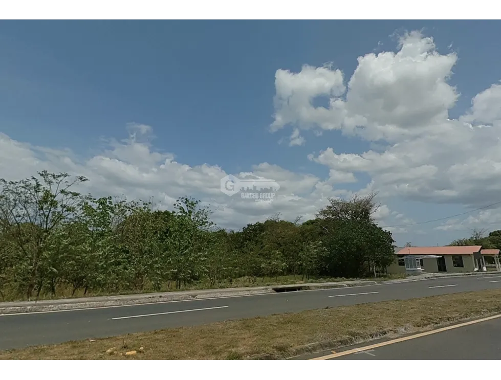LA MESA DE VERAGUAS / COMMERCIAL LAND / 15000M / INTER-AMERICAN HIGHWAY
