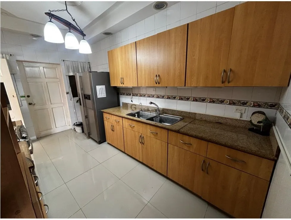 Single Family House for rent in Colon