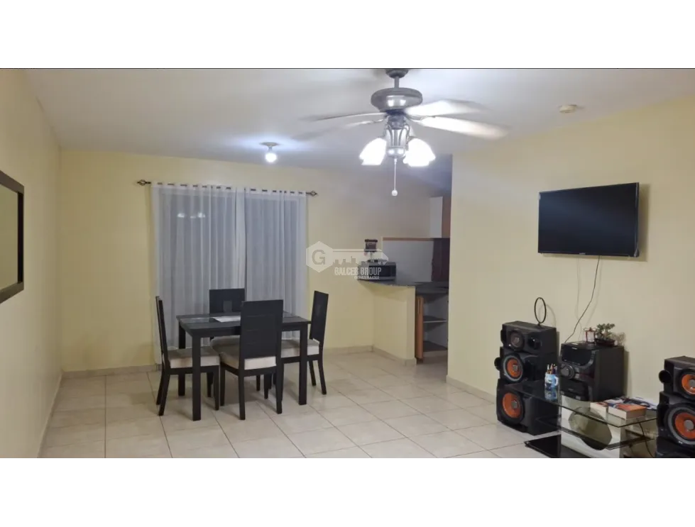 SE VENDE CASA EN CHORRERA LOS ALMENDROS DE 180M CON TERRAZA