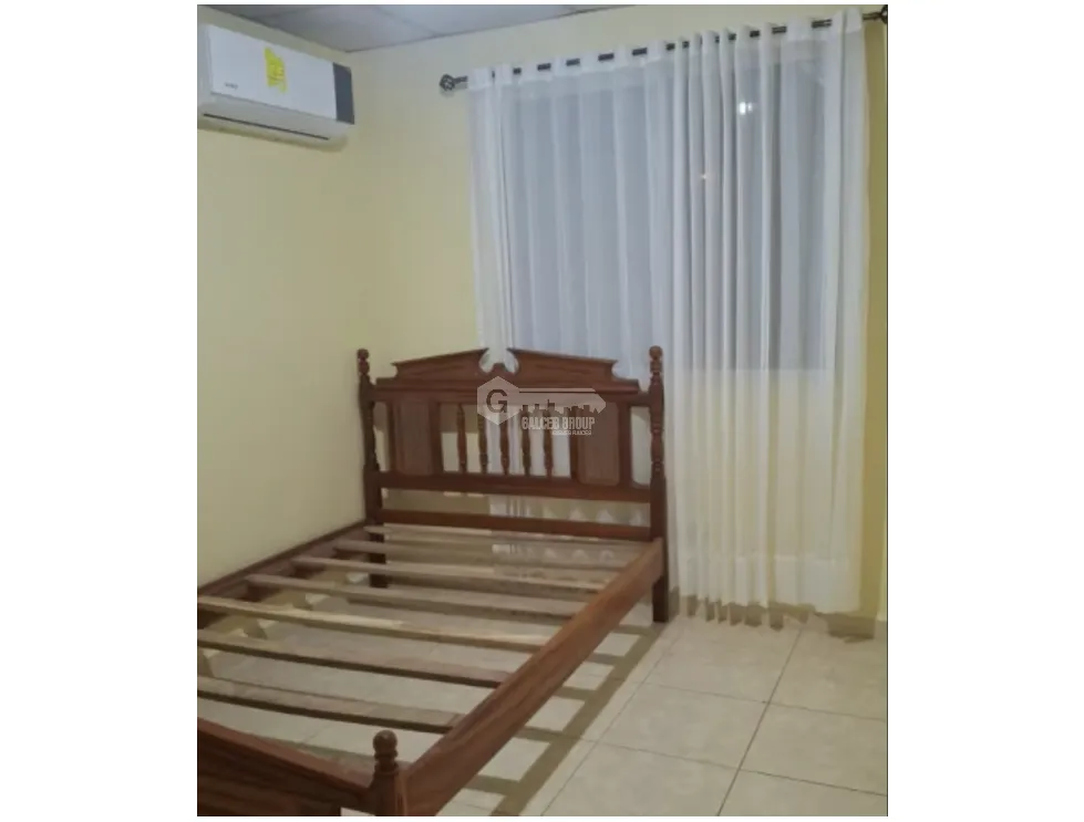 SE VENDE CASA EN CHORRERA LOS ALMENDROS DE 180M CON TERRAZA