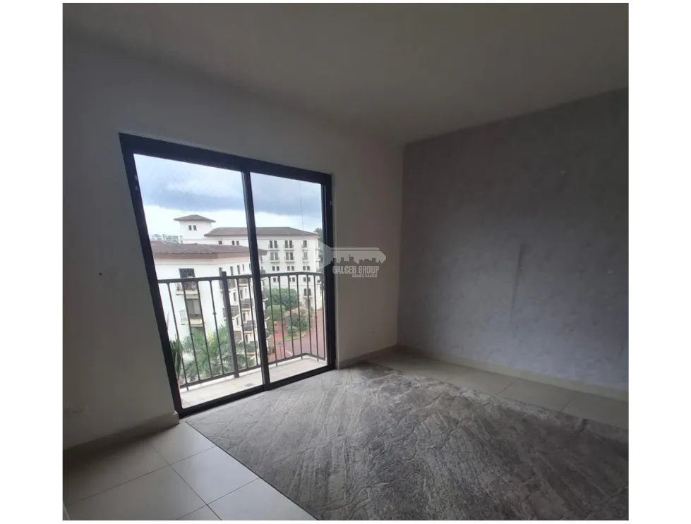 ANCON / EMBASSY VILLAGE / 210M / 3 HABITACION / 2 PARKING / BALCON