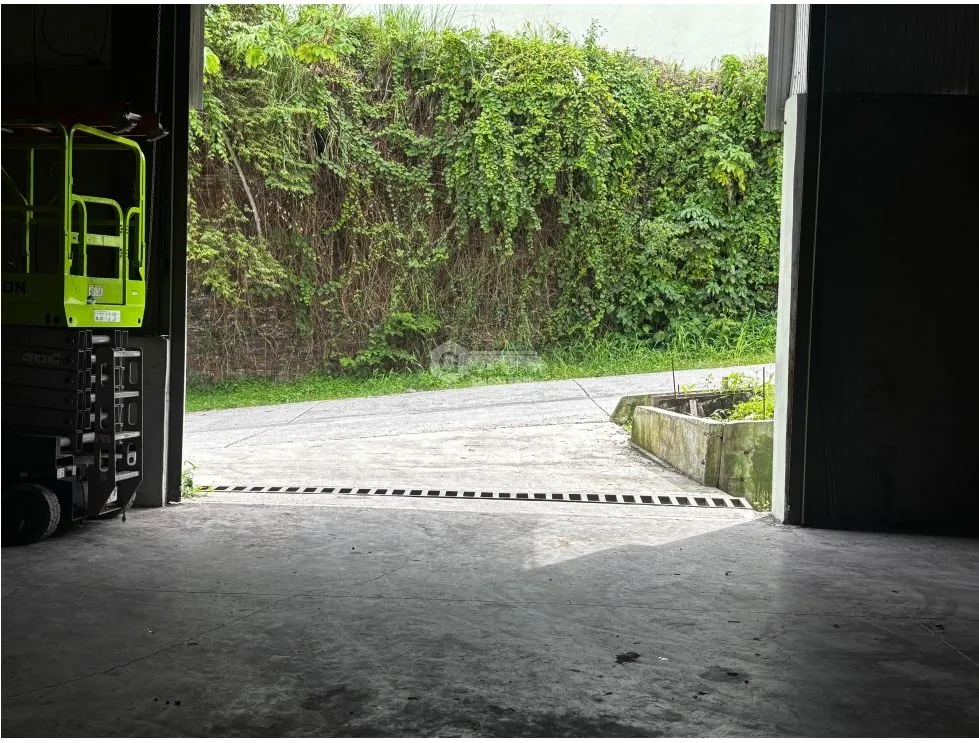 Warehouse for rent in Las Mananitas