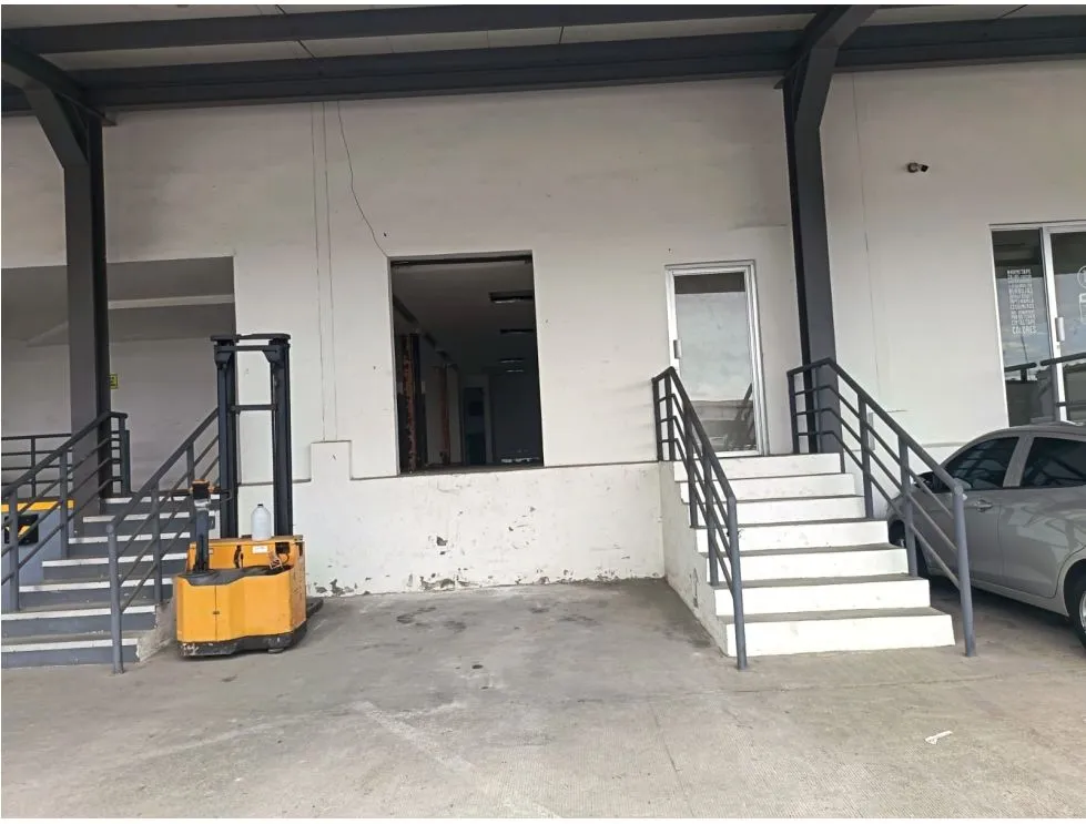 Warehouse for rent in Llano Bonito