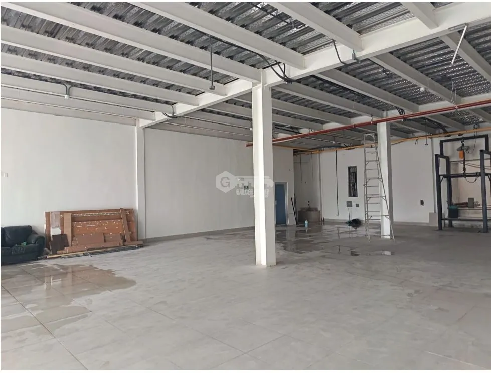 LLANO BONITO / PLAZA DEL ESTE CENTER / 550M / COMMERCIAL SPACE WITH WAREHOUSE