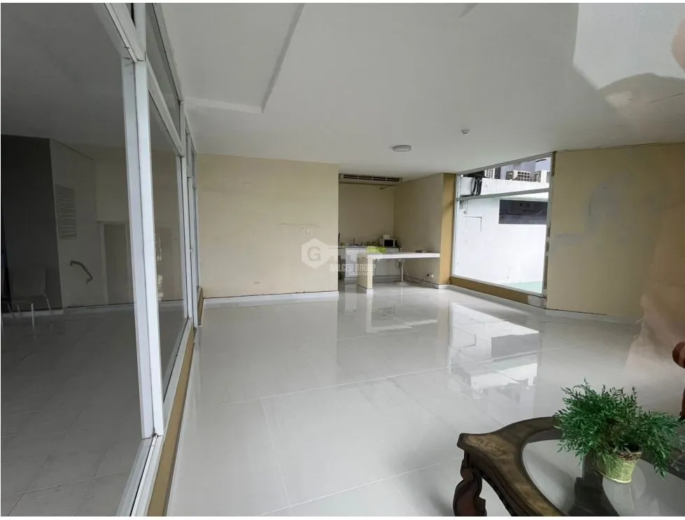 VILLA DE LAS FUENTES / FOREST HILL / 103M / DIVISIBLE SPACES / 2 PARKING