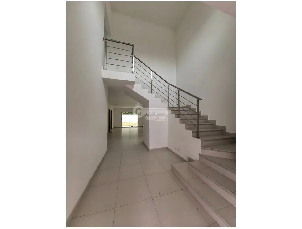 CONDADO DEL REY / ALTOS DEL PARQUE / 353M / 4 BEDROOM / BRAND NEW