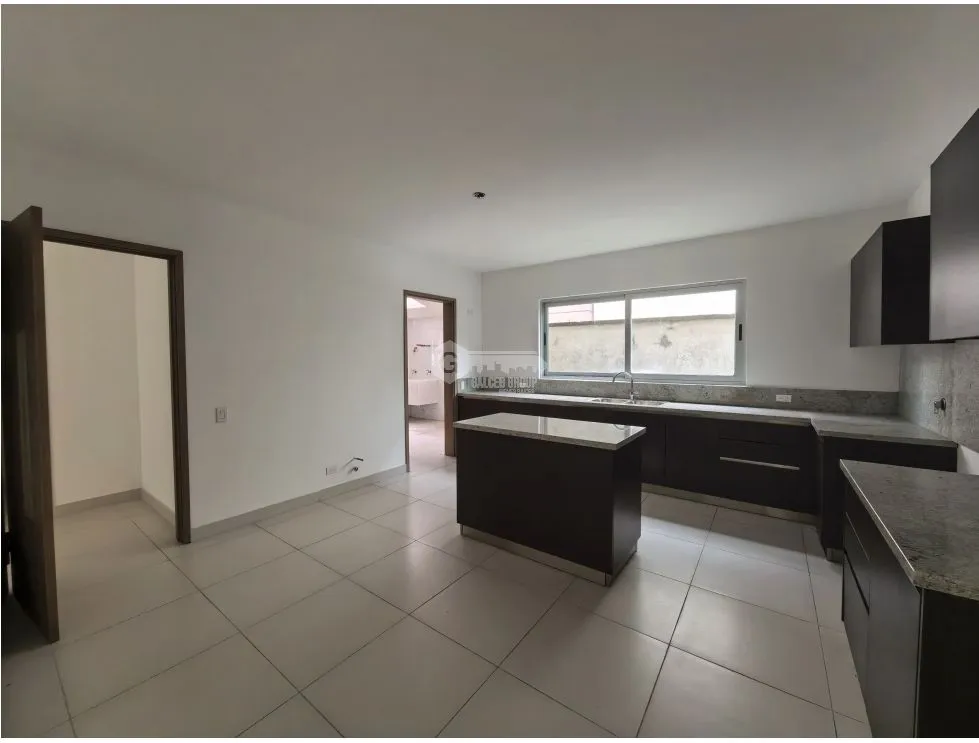 CONDADO DEL REY / ALTOS DEL PARQUE / 353M / 4 BEDROOM / BRAND NEW