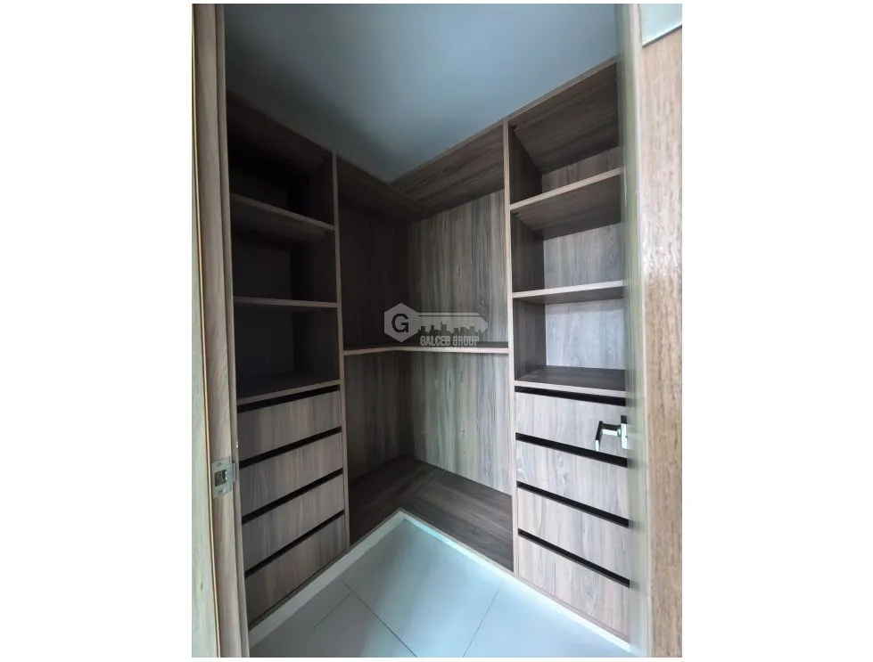 CONDADO DEL REY / ALTOS DEL PARQUE / 353M / 4 BEDROOM / BRAND NEW