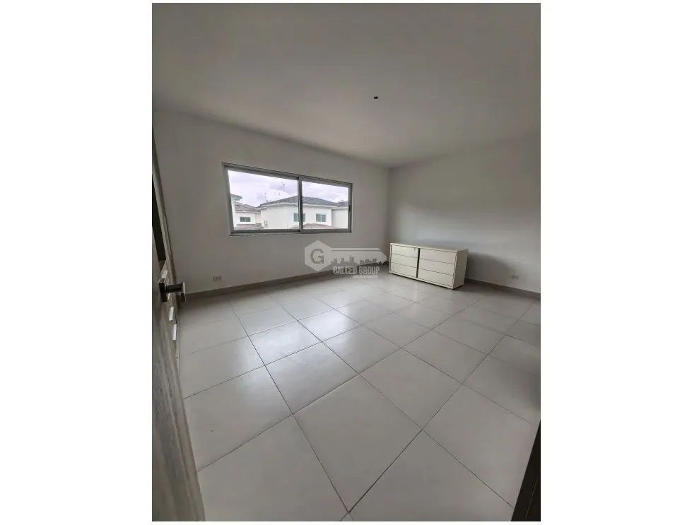 CONDADO DEL REY / ALTOS DEL PARQUE / 353M / 4 BEDROOM / BRAND NEW