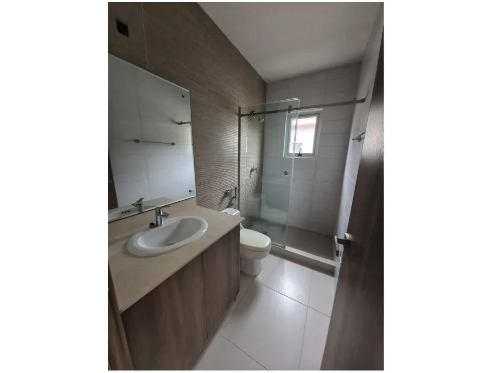 CONDADO DEL REY / ALTOS DEL PARQUE / 353M / 4 BEDROOM / BRAND NEW