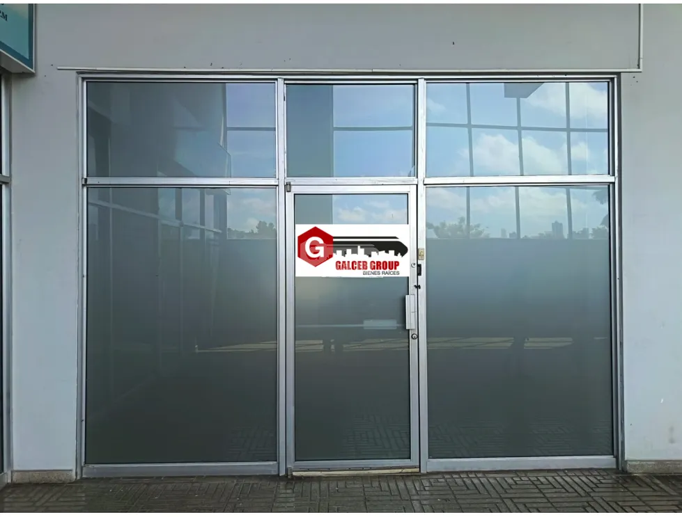 TUMBA MUERTO / PLAZA SIGLO 21 / 100M / MID-FLOOR / SPACIOUS SPACE