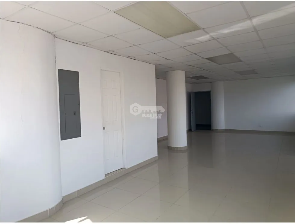 PLAZA SIGLO 21 / TUMBA MUERTO / 67M / OPEN FLOOR PLAN / STREET FRONTAGE