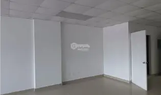 TUMBA MUERTO / PLAZA SIGLO 21 / 61M / SPACIOUS SPACE / ON MAIN STREET