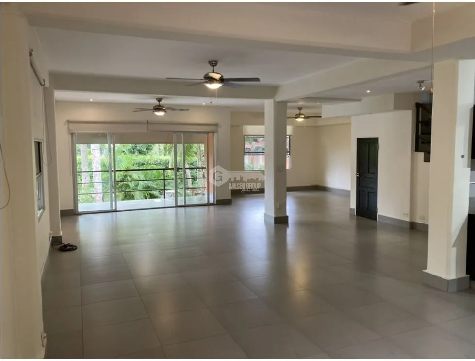CLAYTON / 420M / 4 BEDROOMS / 3 LEVELS / 2 PARKING SPACES / TERRACE